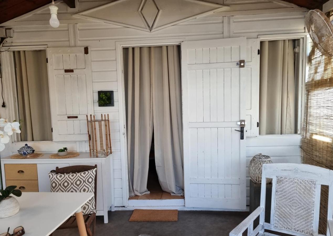 Les Badamiers Villa Saint Pierre Bagian luar foto